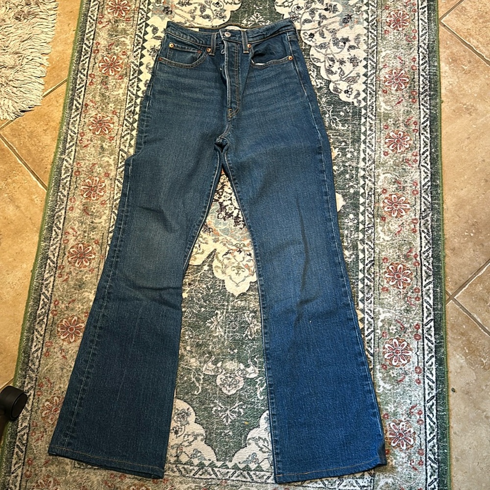 Levi’s Ribcage boot Jean size 27